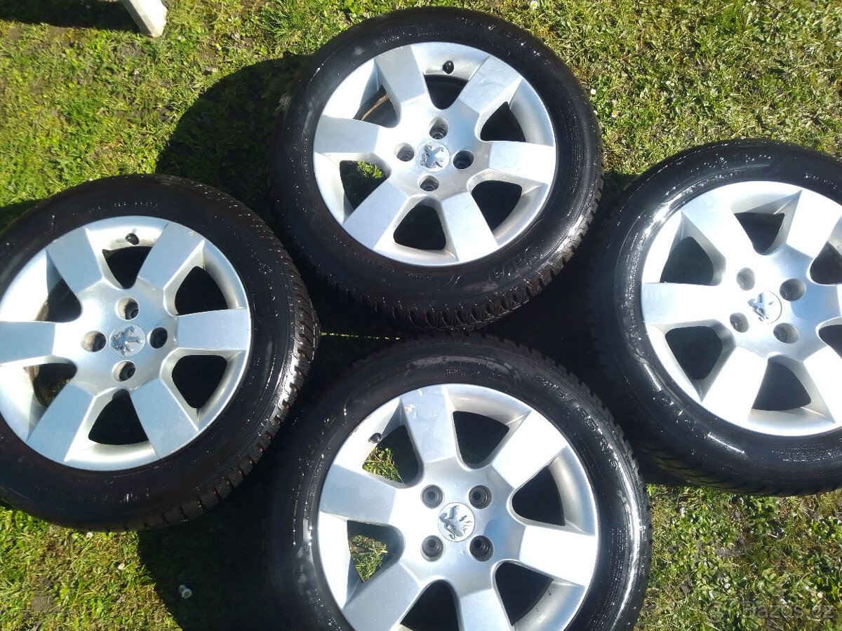 ALU kola 215/55/16, zimní pneu