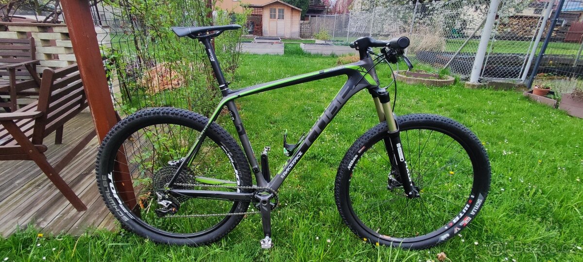 CUBE REACTION carbon