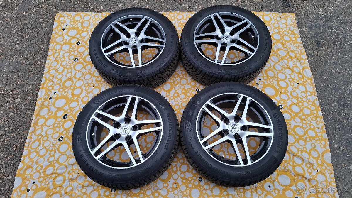 Sada pro Toyota Corolla, zimní pneu Continental 205/55 R16