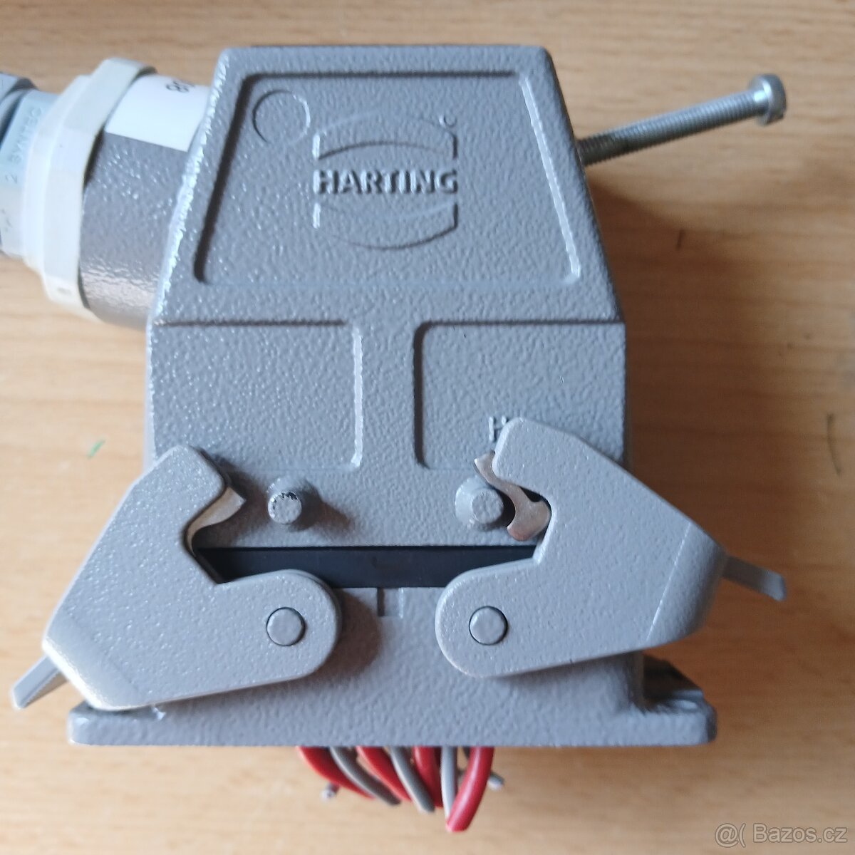 konektory Harting a ILME – 8 ks