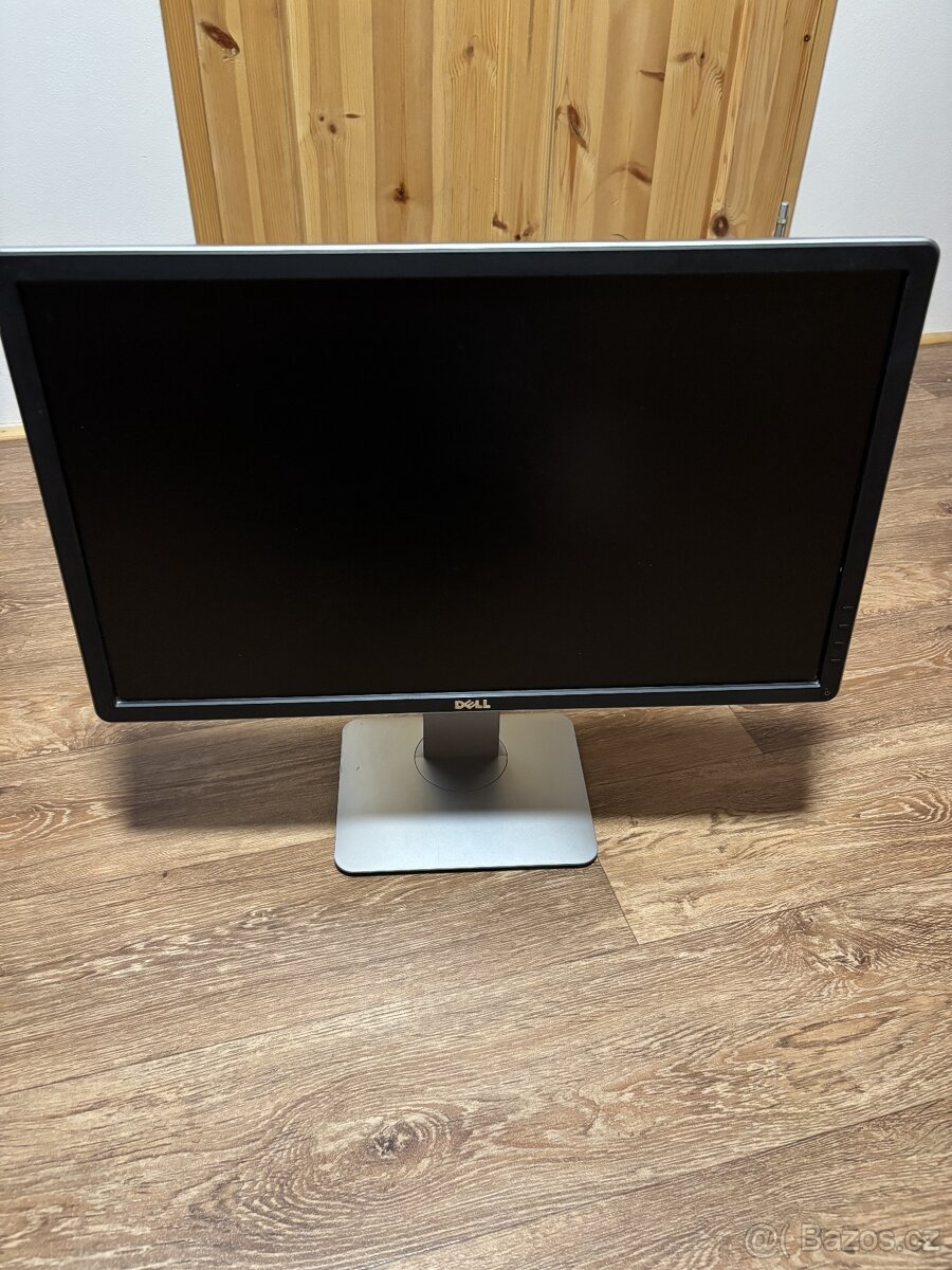 🖥️ Dell UltraSharp 24” monitor