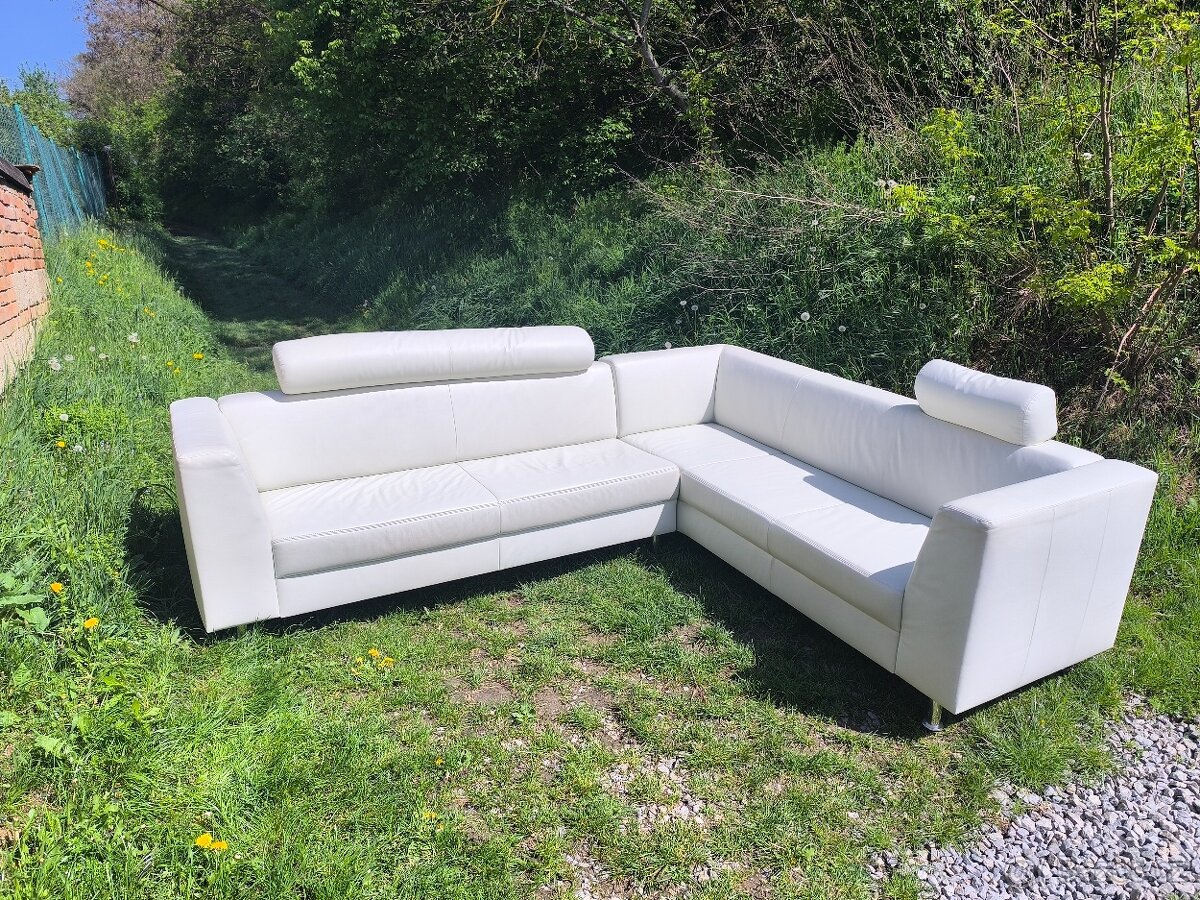 Sedací souprava do L kůže .Jako nová