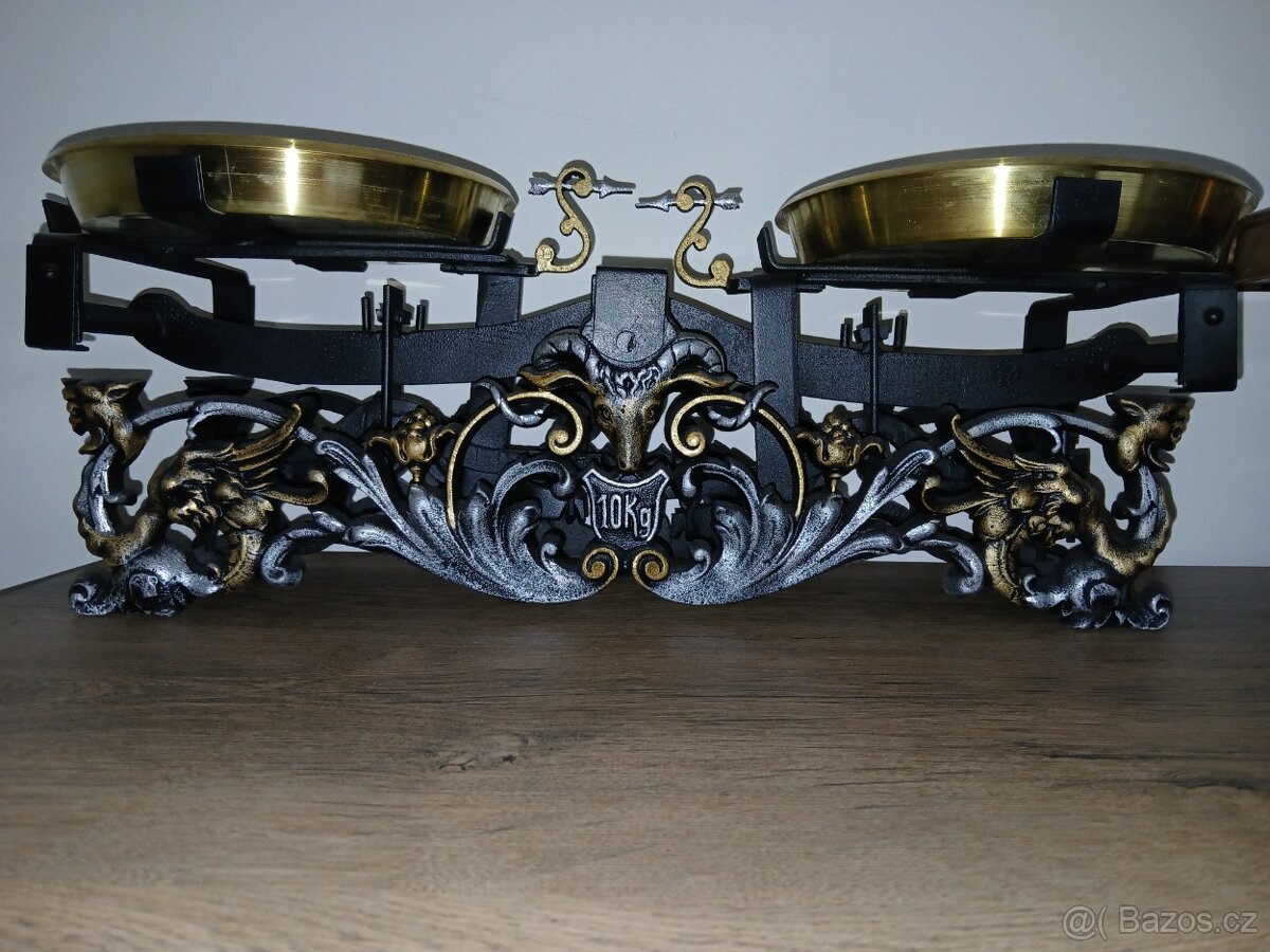 Staré váhy.S hlavou Berana.