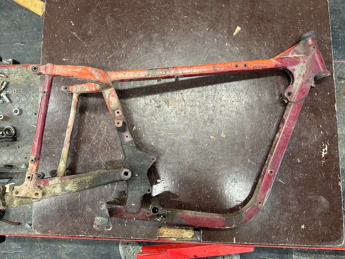 RÁM JAWA 250/353 350/354 kývačka OKO SAJDKA BEZ ČISLA