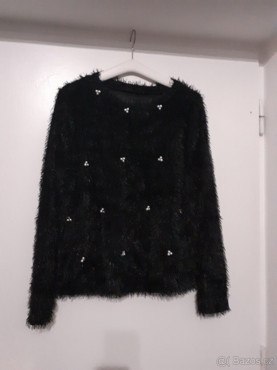 Nový dámský společenský svetřík