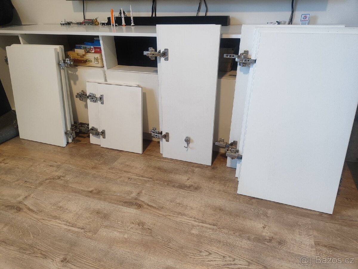 Dvířka k lince - 14 kusů