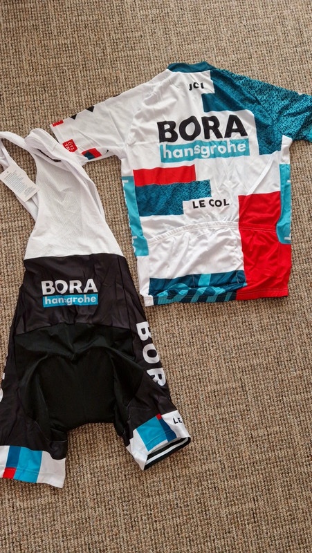 Nový cyklodres Bora Hansgrohe