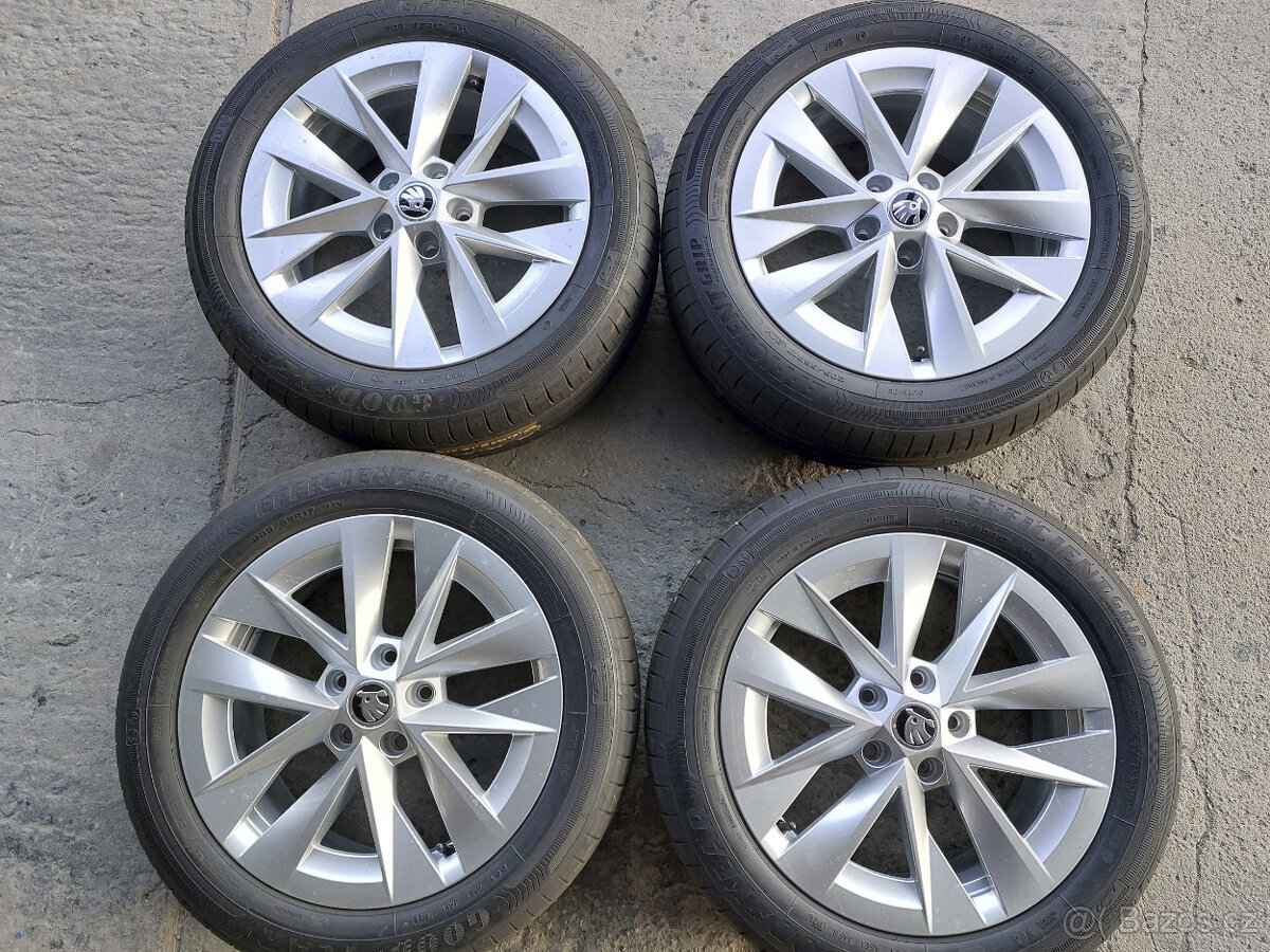 Originál alu kola 17" na Škoda Octavia IV. letní zánovní