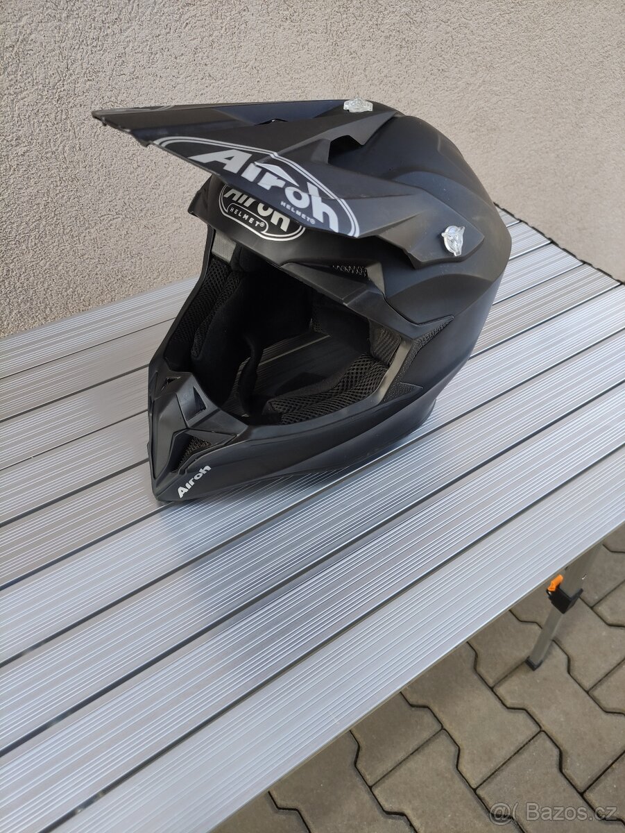 motokrosokrosová helma
