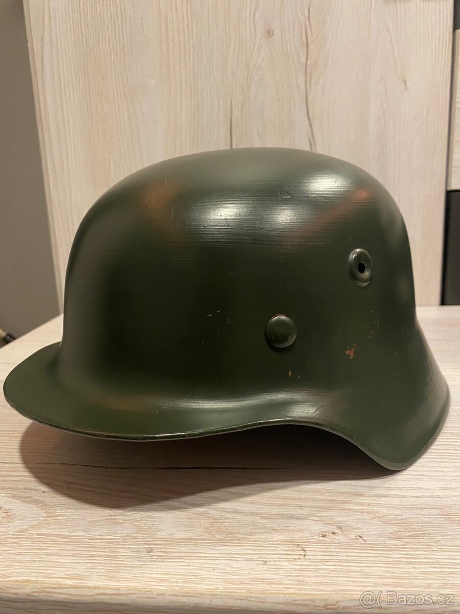 Německá helma (kov) - replika