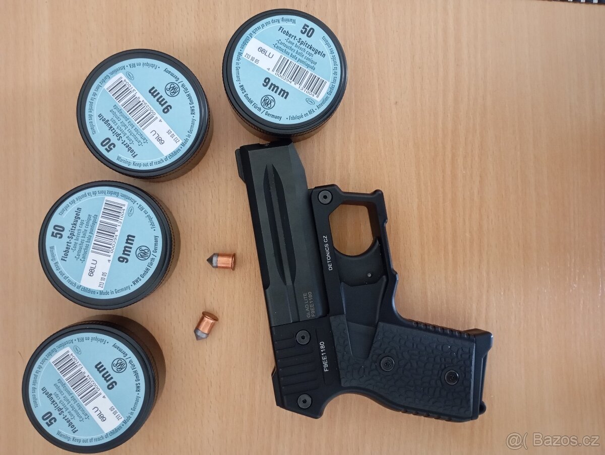 Detonics Gladiator Flobertka 9mm