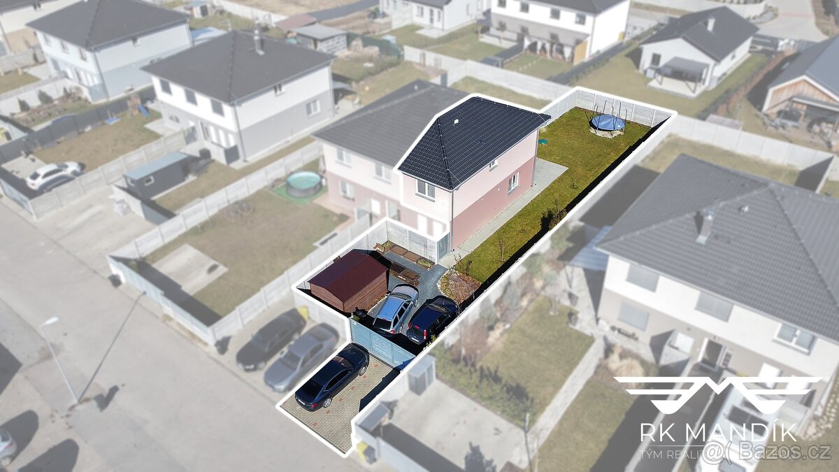 Prodej bytu 3+kk, ~73 m2 se zahradou ~317m2 a 4x stáním pro