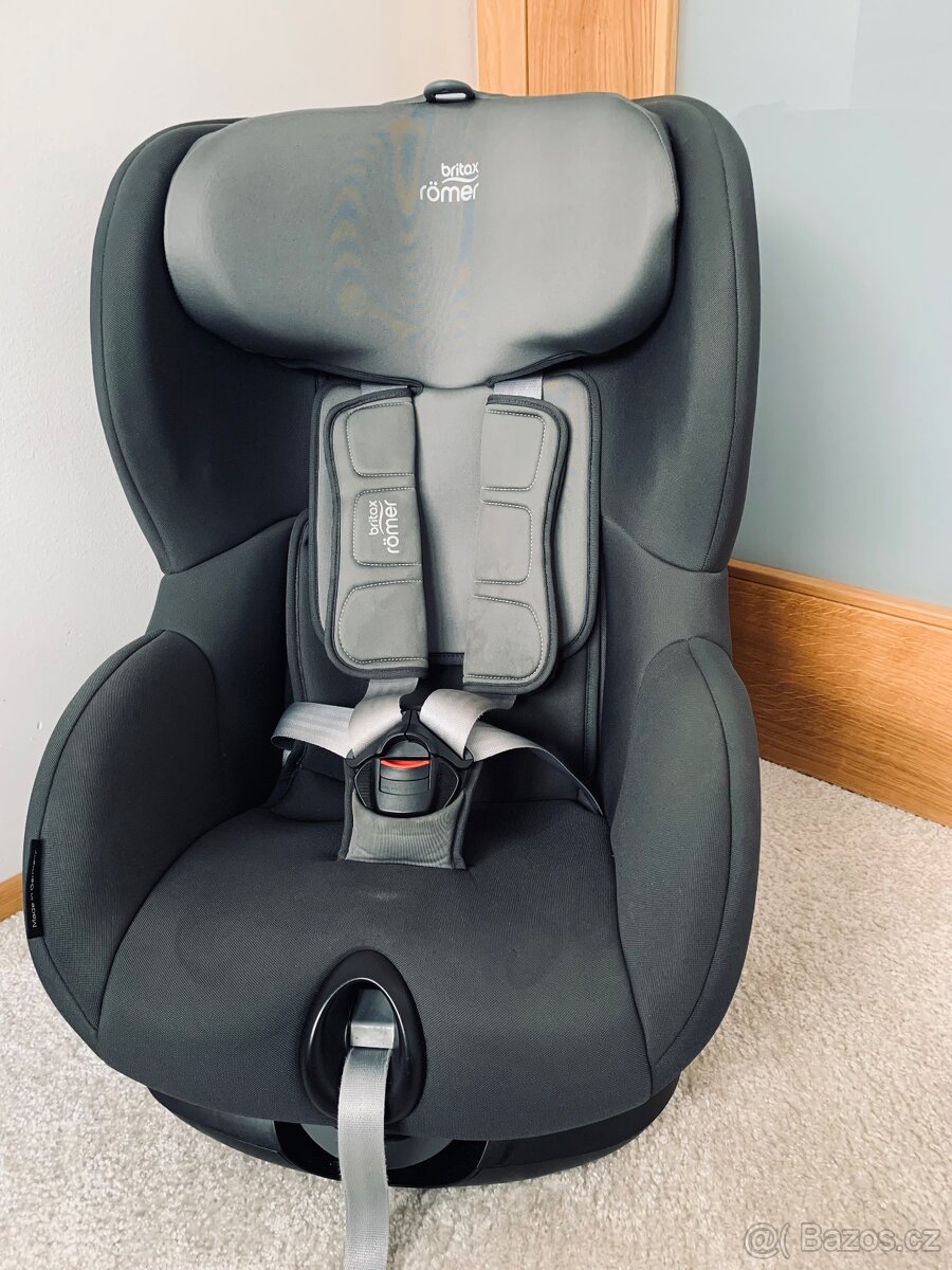 Britax Romer trifix i-size do 22 kg super cena
