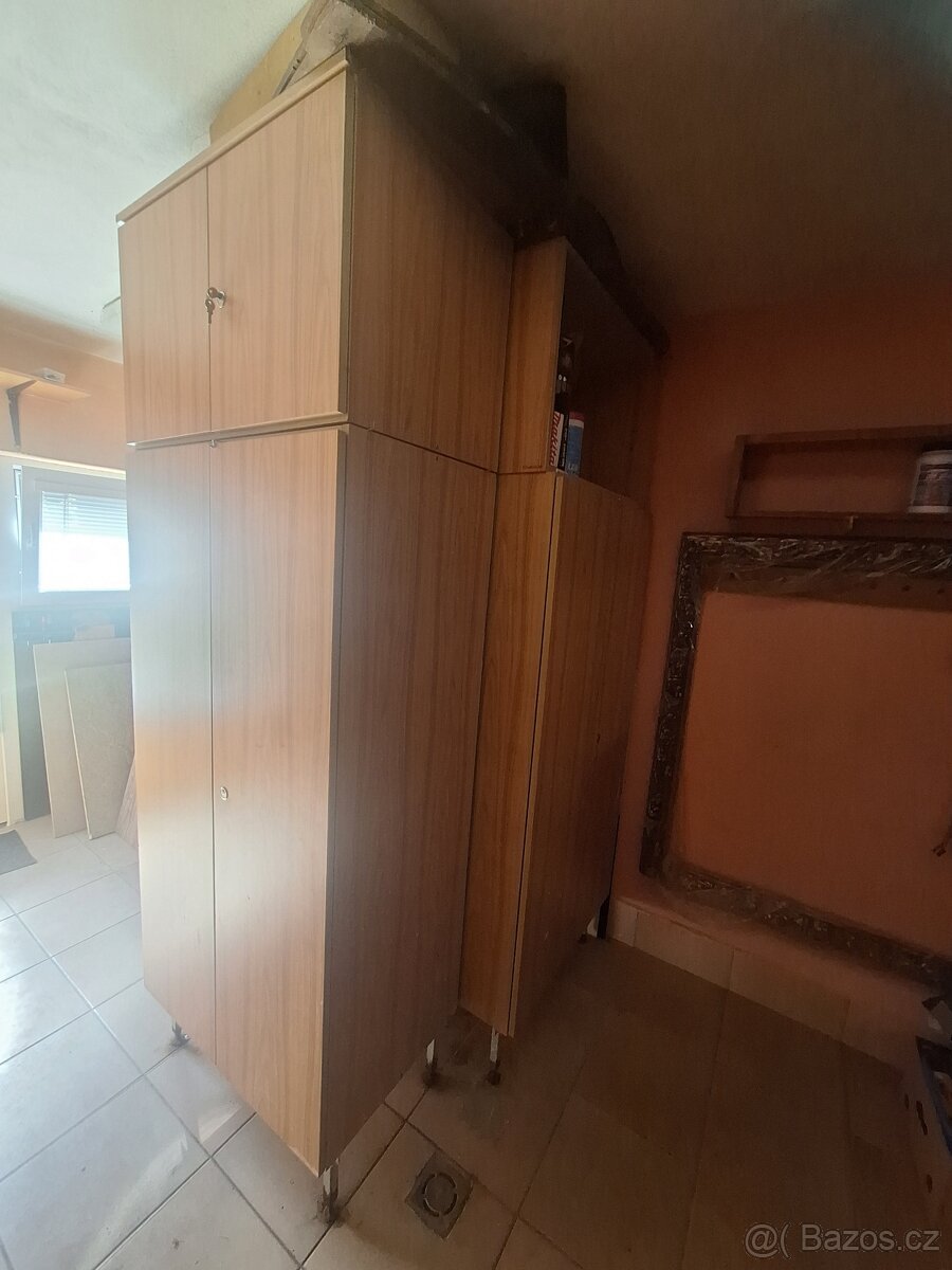 skříně do skladu nebo do garáe
