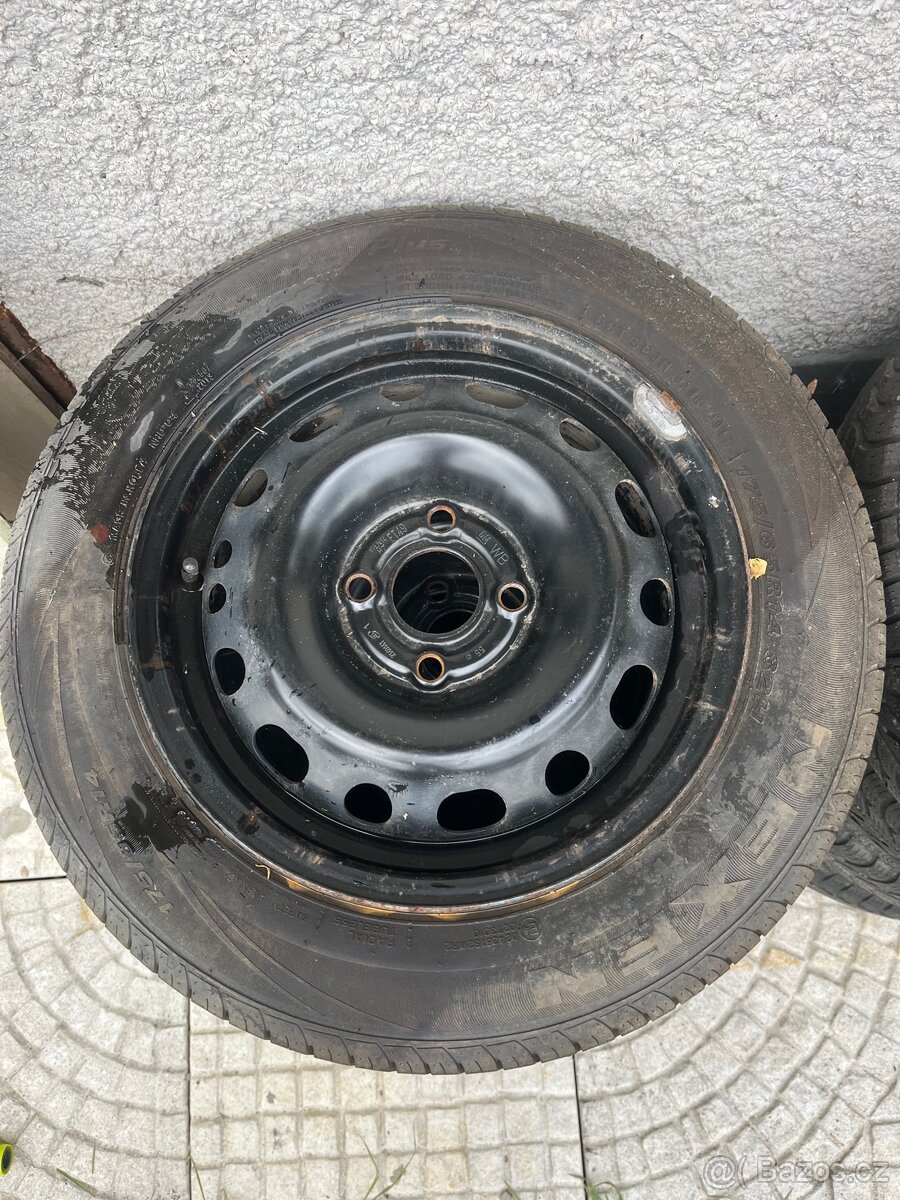 pneu + plech 4x 175/65 R14 (výrobce - nexen)