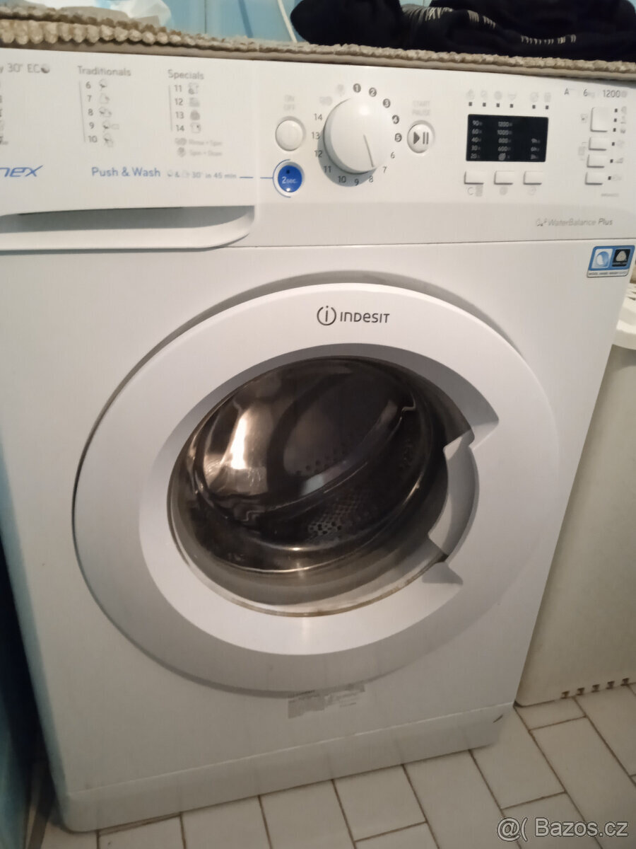 Pračka Indesit