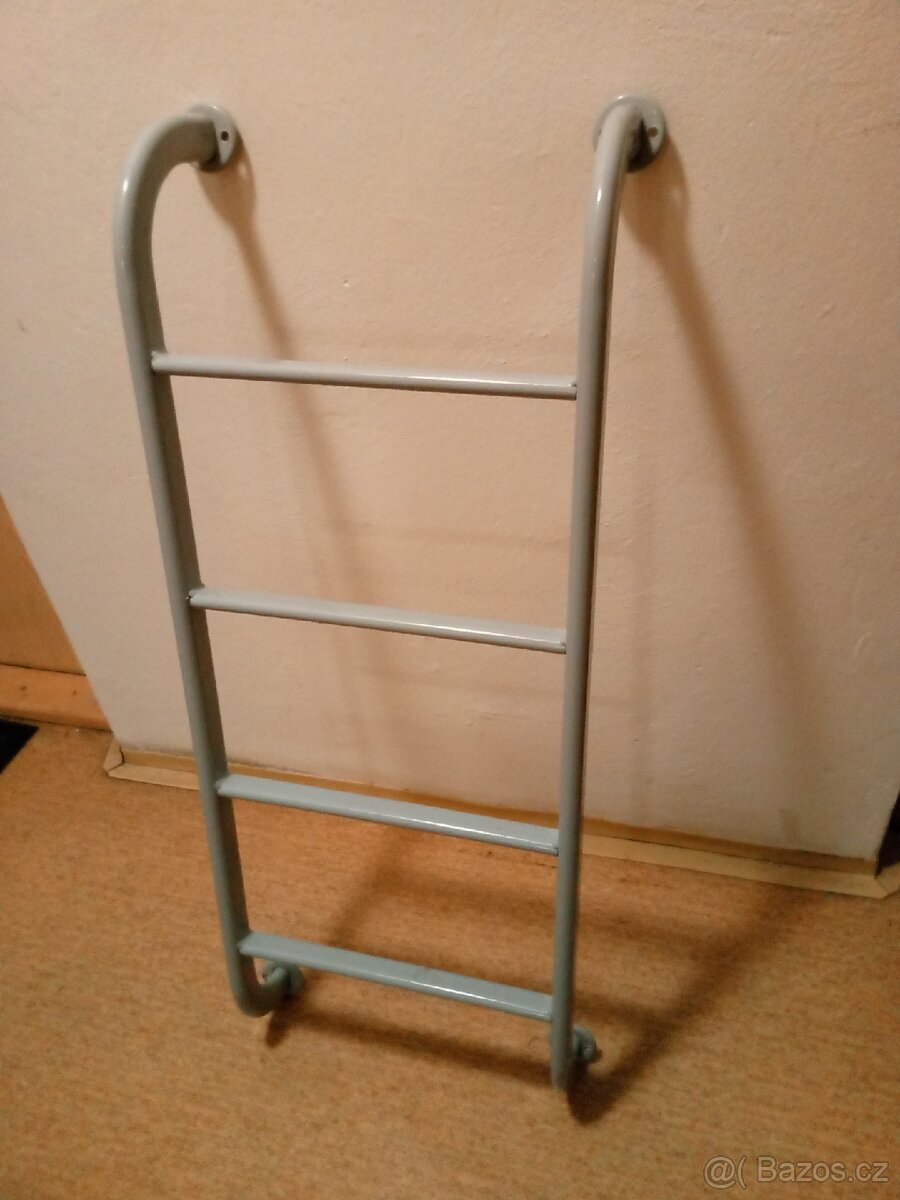 Kovový žebřík