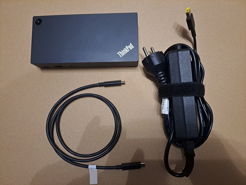 Dokovací stanice Lenovo 40A9 s USB-C + 90w zdroj