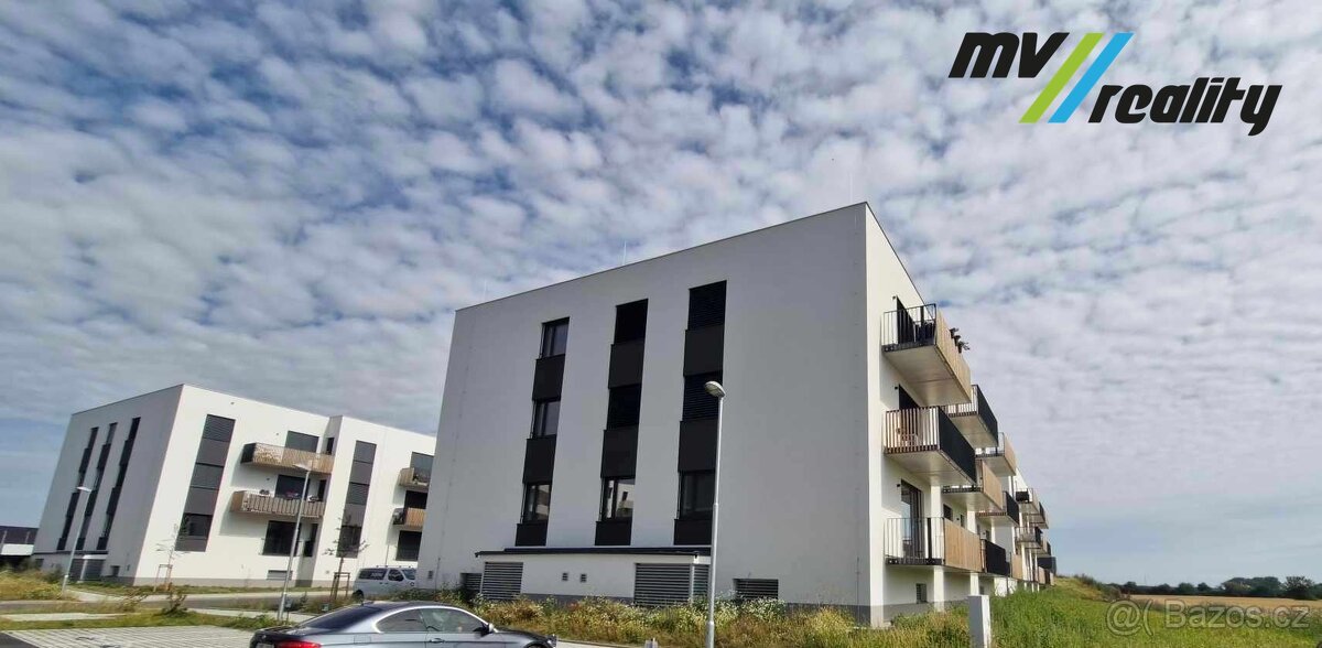 Poděbrady pronájem bytu 2+kk, 54 m2, balkón, vnitřní parkova