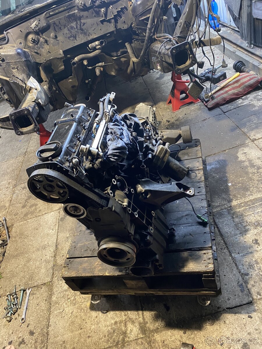 Motor 1.6 ANA