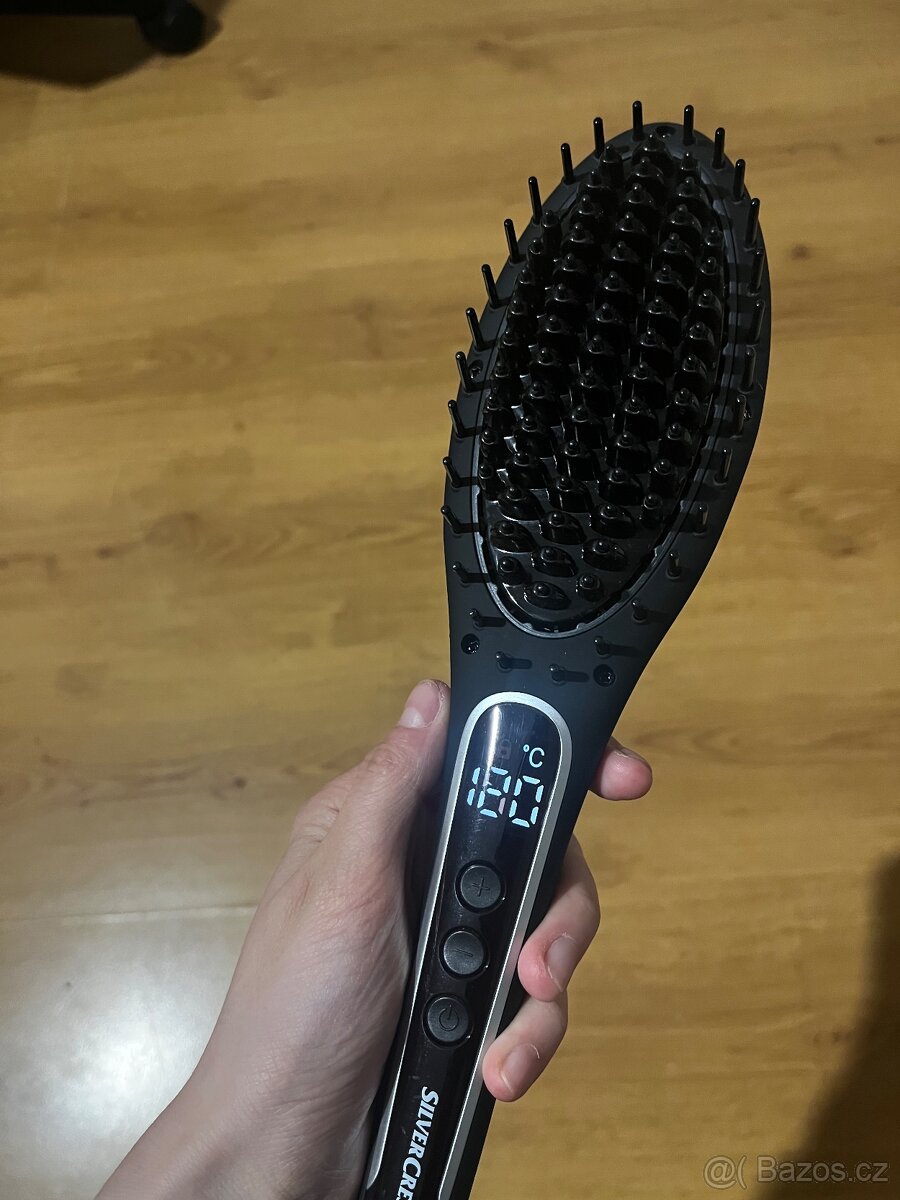 Kartáč na žehlení vlasů