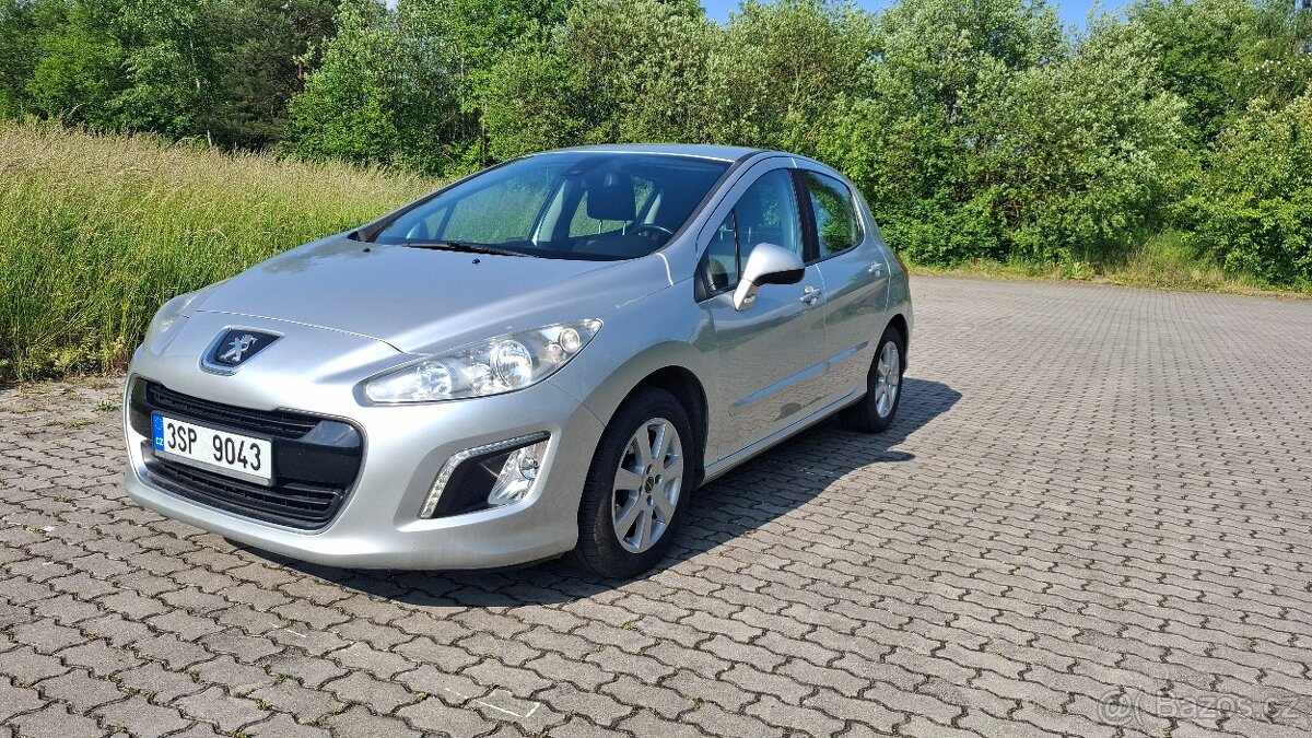 Peugeot 308 1.6 e-HDI (2012)