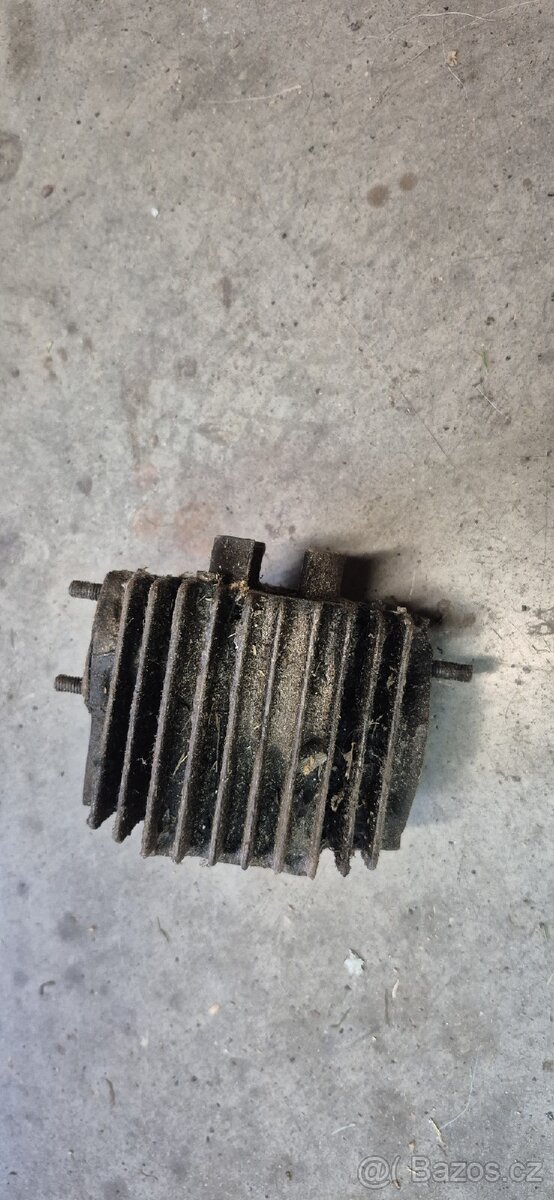 Válec jawa 50 pionýr 550/555