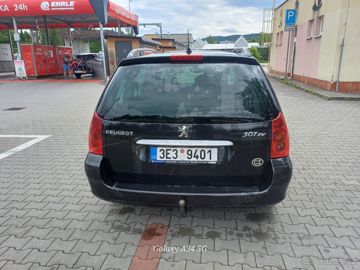 Pevgeot 307