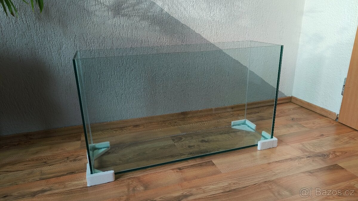 Akvárium 80x45x23 cm