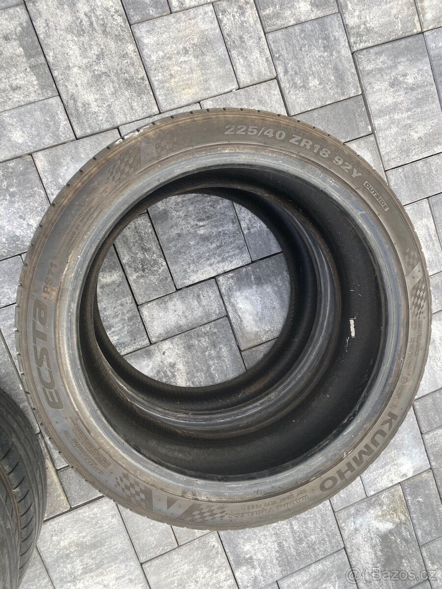Kumho 225/40 R 18