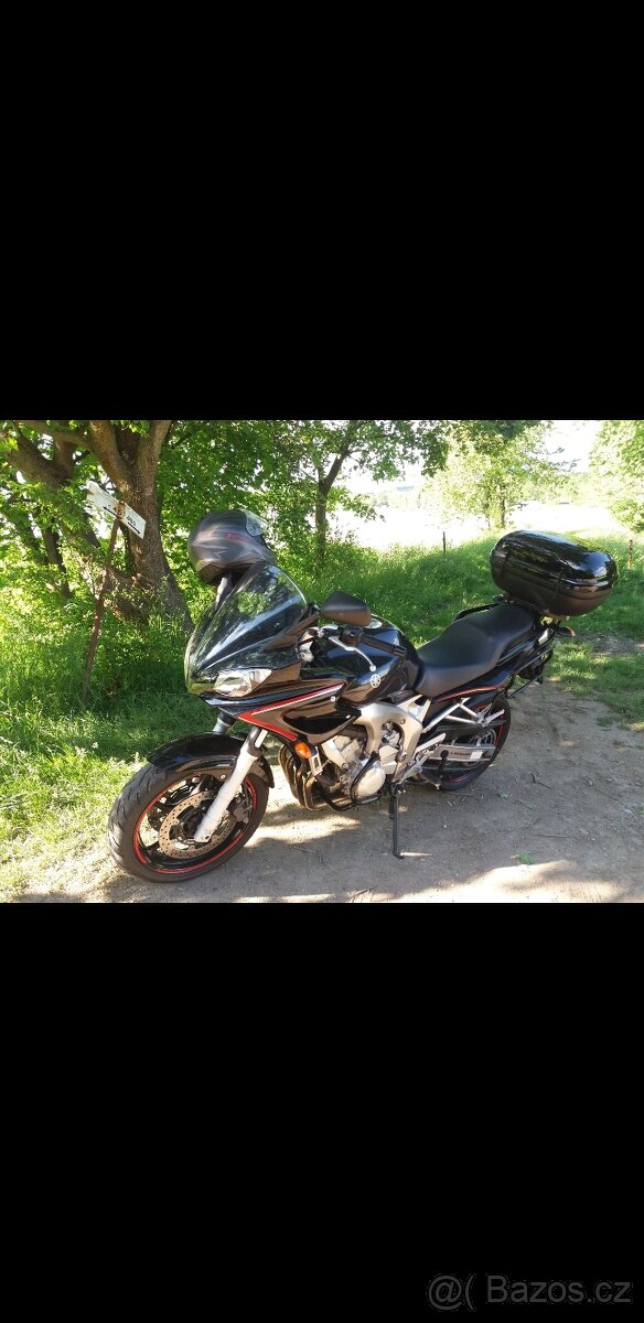 Yamaha Fazer FZ6S2 2006 naj pouze 25 tis. Km