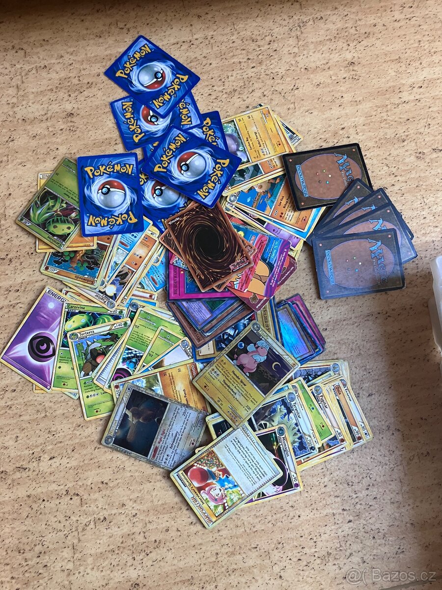 Prodám různé kartičky pokémonů
