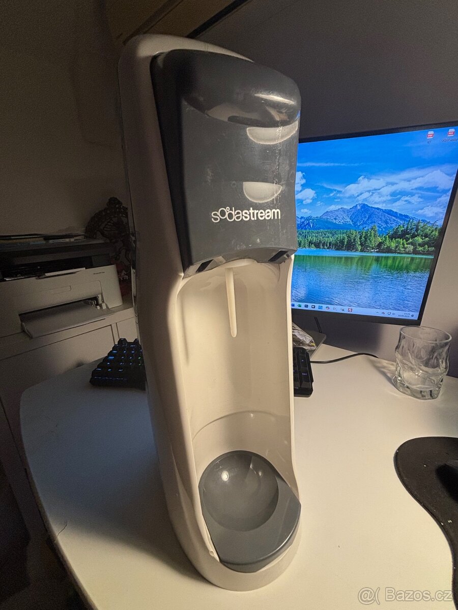 Prodám Sodastream A200 včetně originál tlakové lahve.