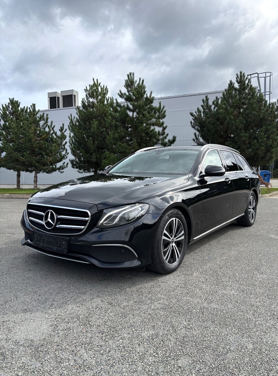 Mercedes-Benz E300d 180kw 2020,Tažné,Virtual,Kamera