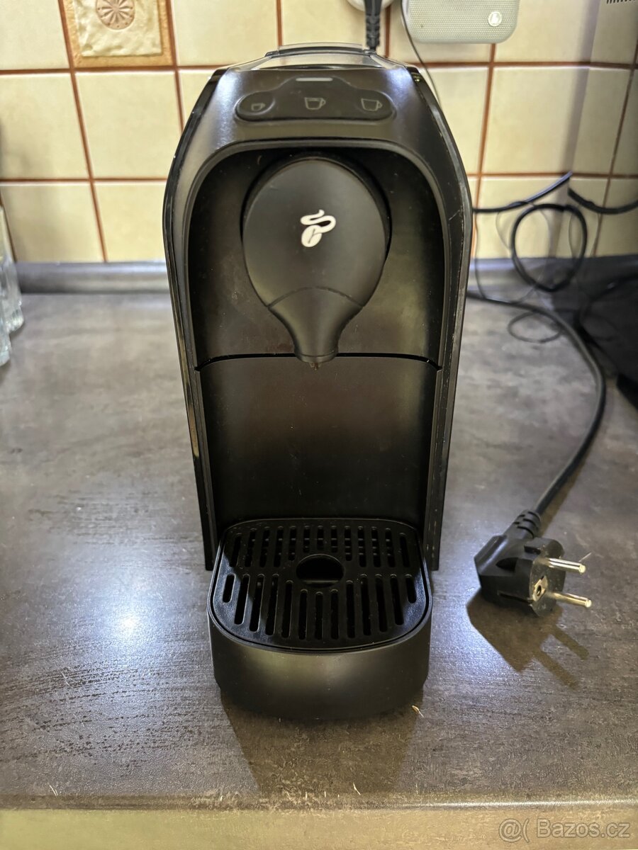 Kávovar na kapsle Tchibo