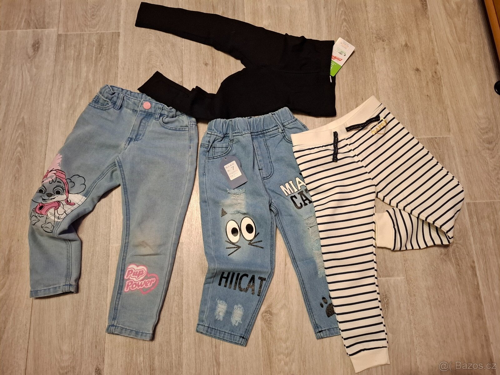 Dívčí kalhoty a tepláčky