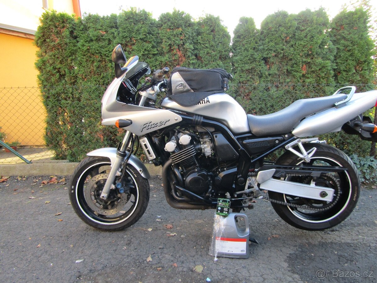 Yamaha FZS 600 Fazer