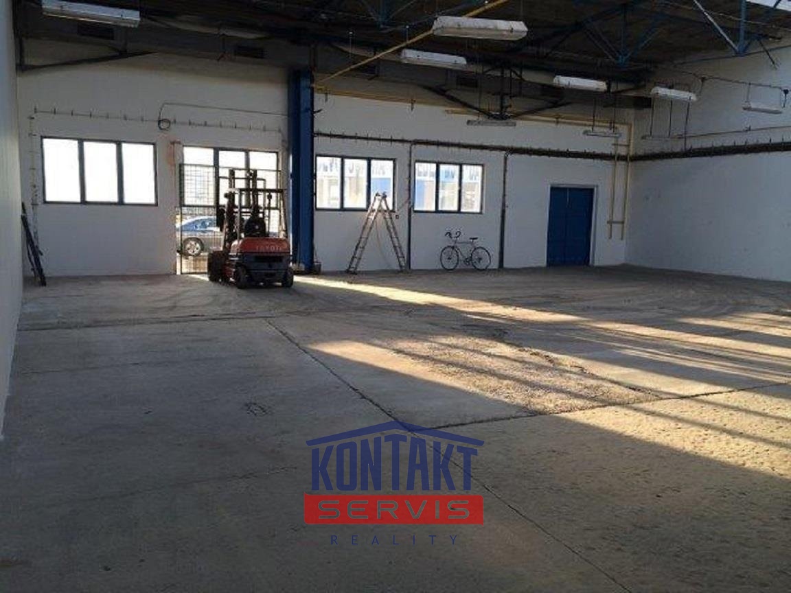 Pronájem vytápěné haly o velikosti 317, ulice Hlinská České