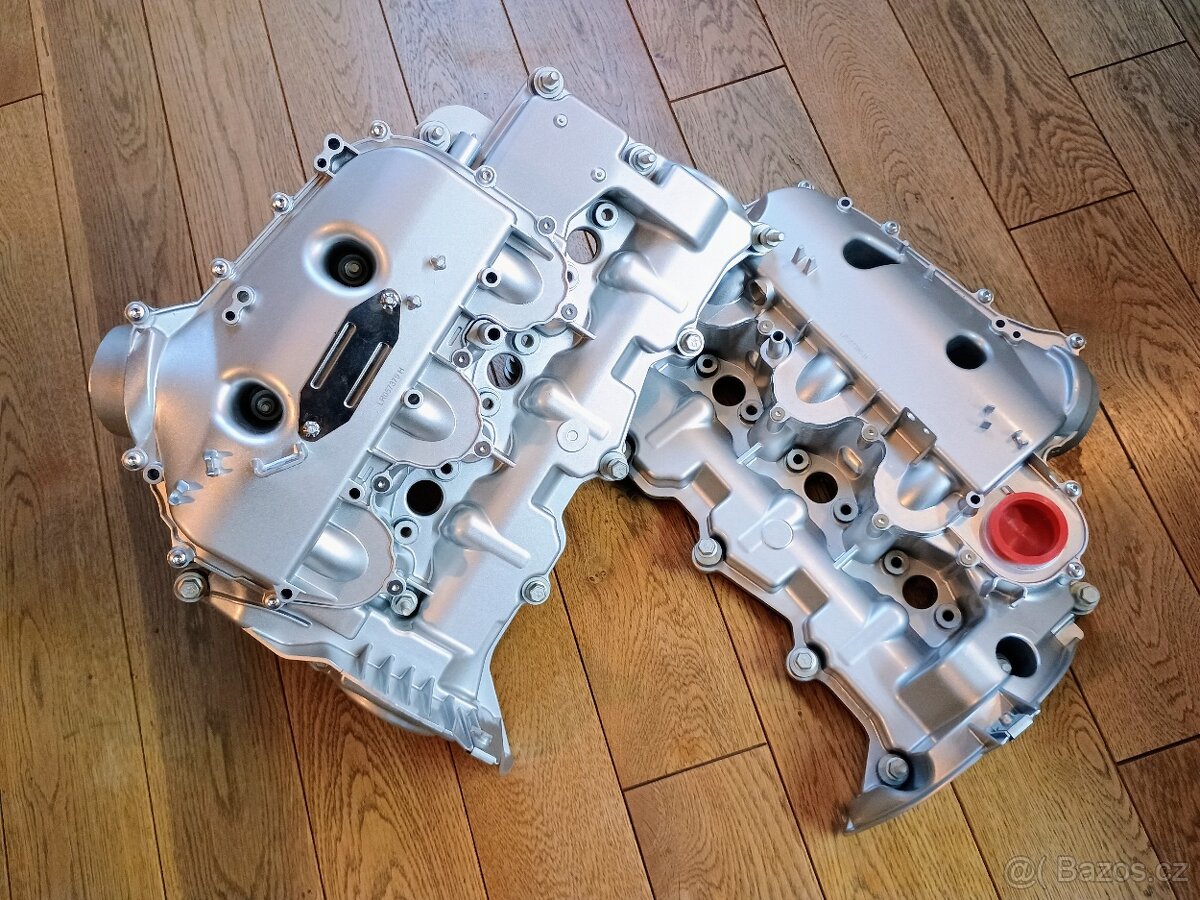 PÁR hliníkových ventilových vík motoru 306DT (bez DPH)