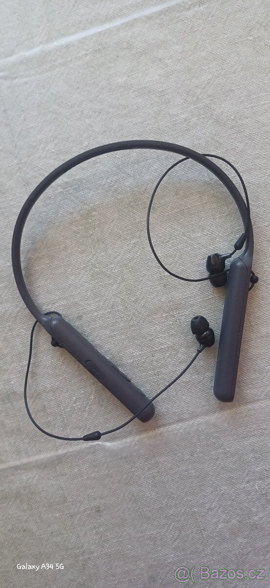 Sony WI‑C400 bezdrátová sluchátka (Bluetooth)