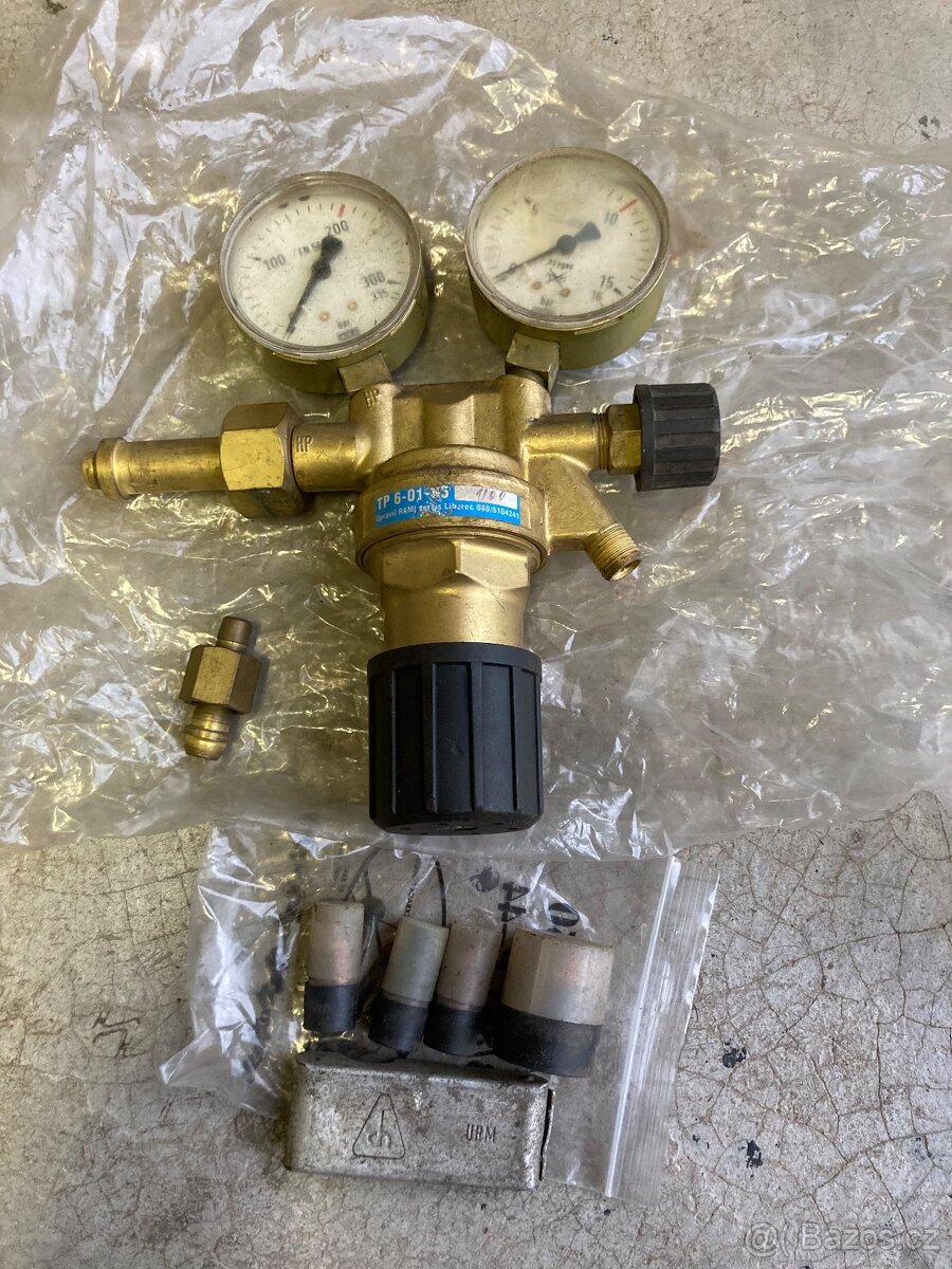 Prsty kosy, příslušenství autogen, válec a píst