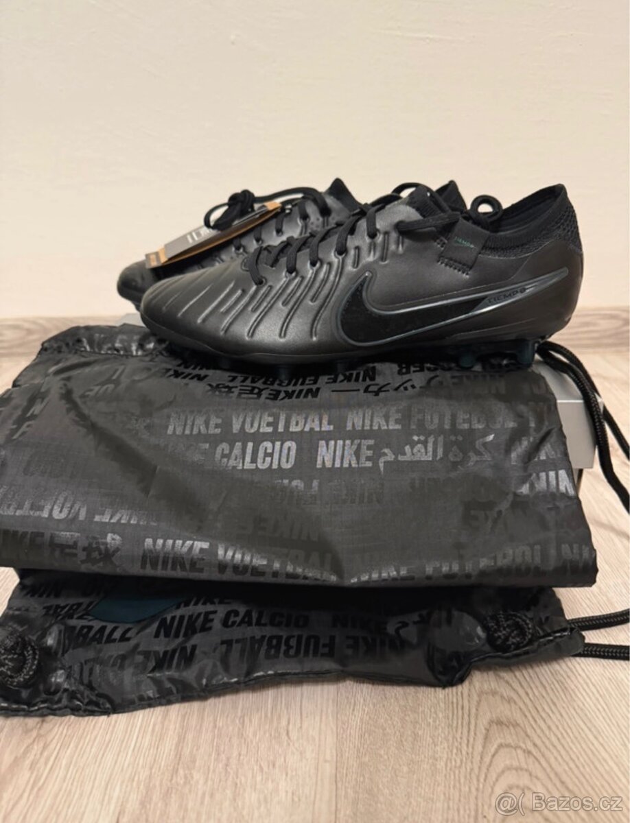 Nike Legend 10 Elite