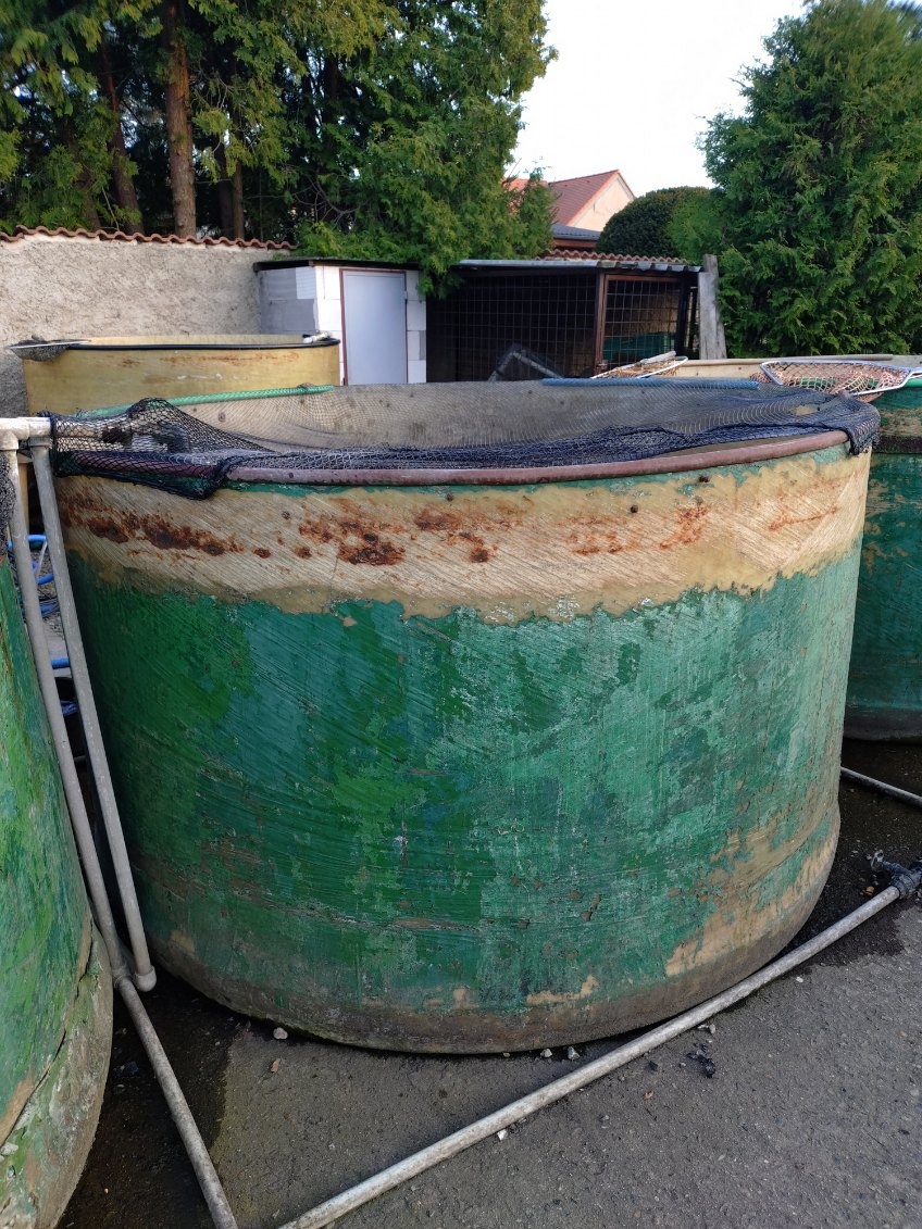 Prodám kruhové nádrže