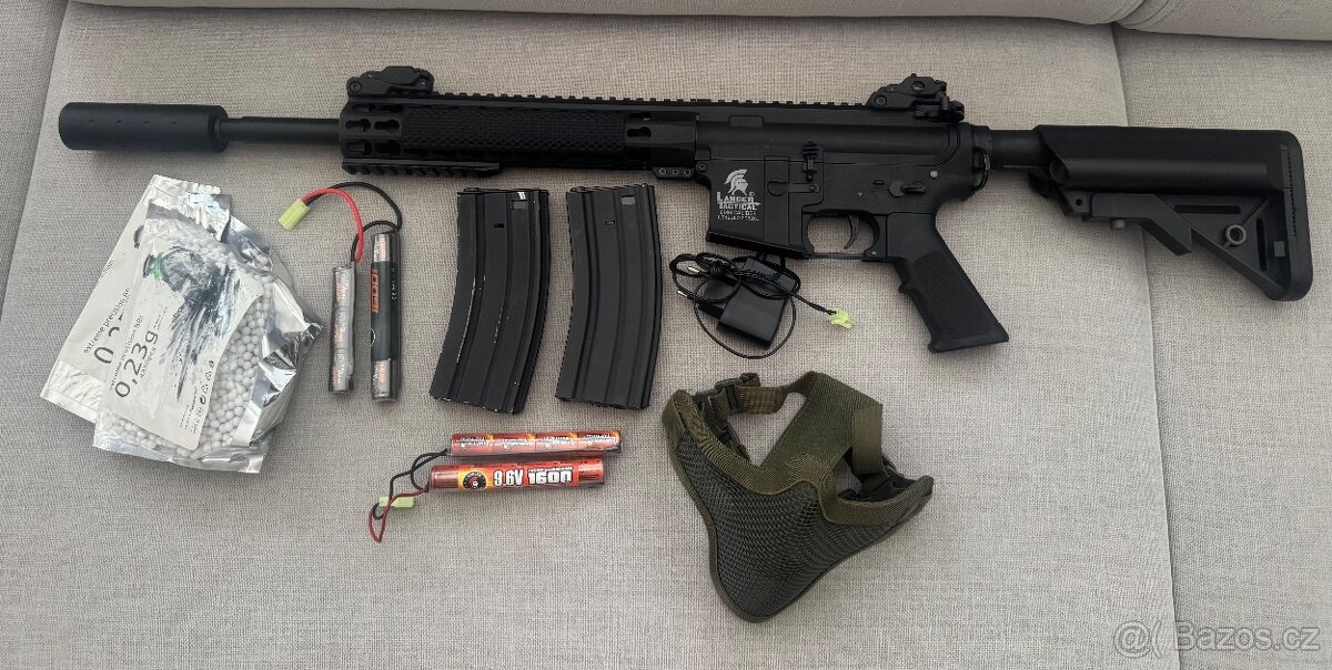 Airsoft zbraň Lancer tactical M4