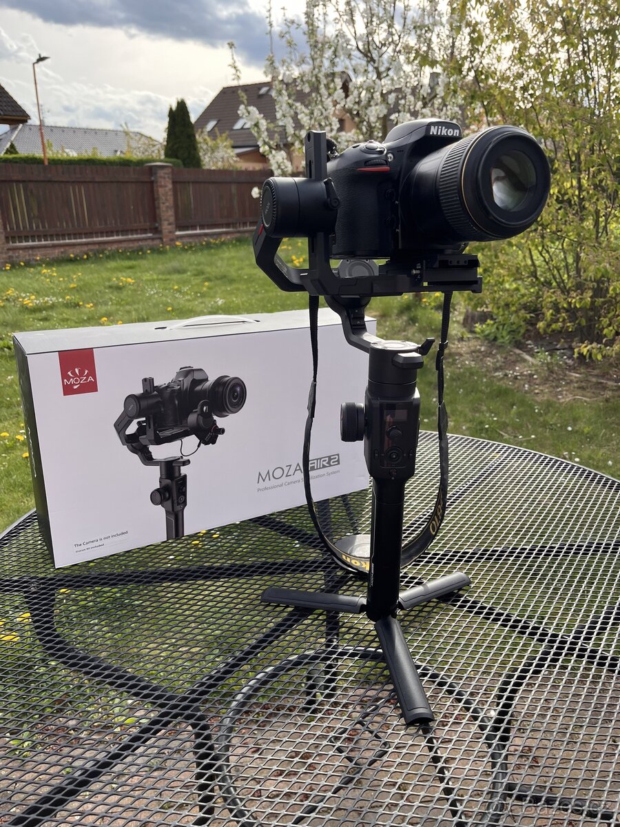 MOZA AIR 2 GIMBAL + IFOCUS MOTOR + boční rukojeť