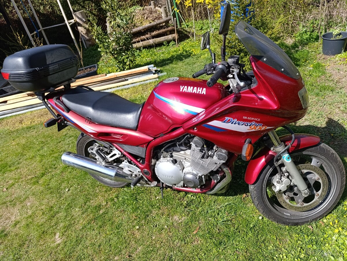Yamaha XJ 900