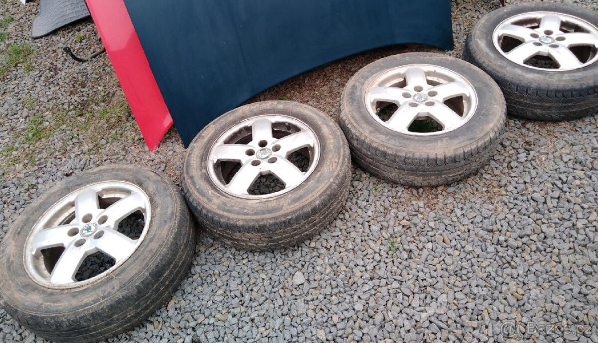 Alu kola r15 na škodu OCTAVIA CENA 2500KČ