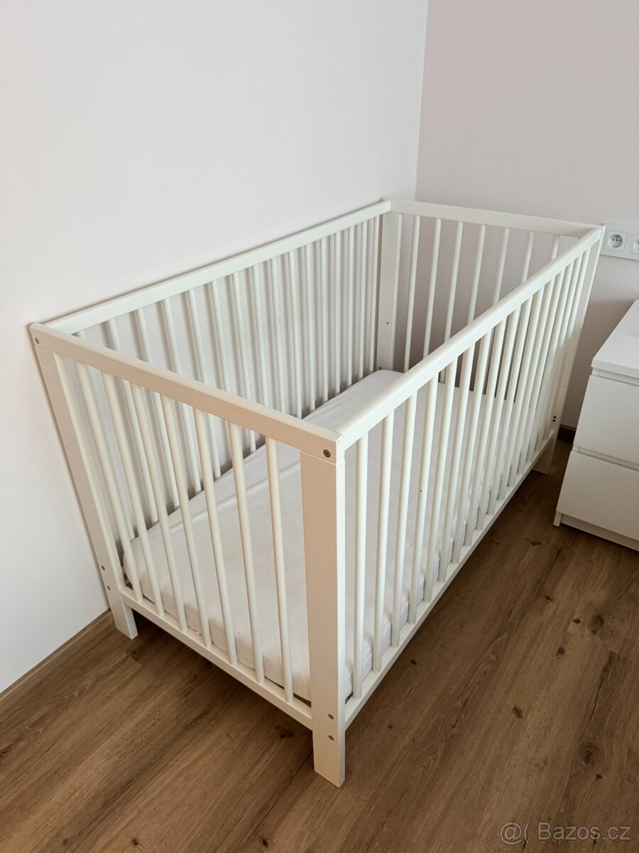 IKEA bílá postýlka Gulliver vč. matrace