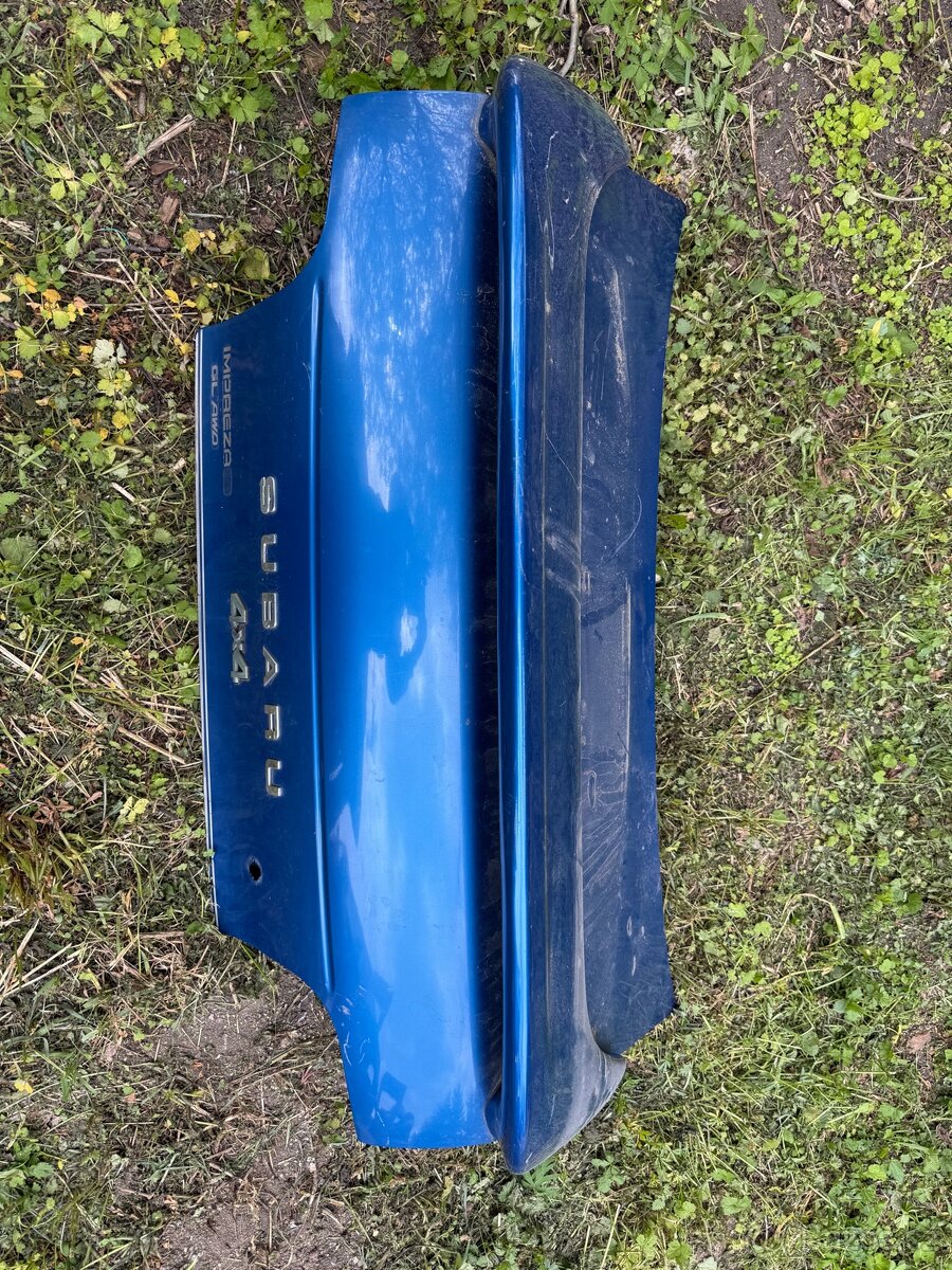 Subaru impreza gc8, GT . Sedan. Víko kufru