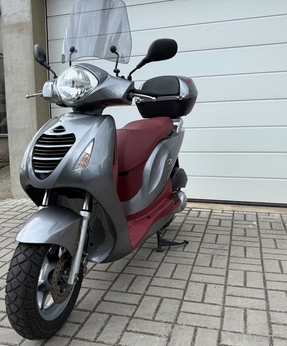 Honda Pes 125i, cz doklady - velice hezká